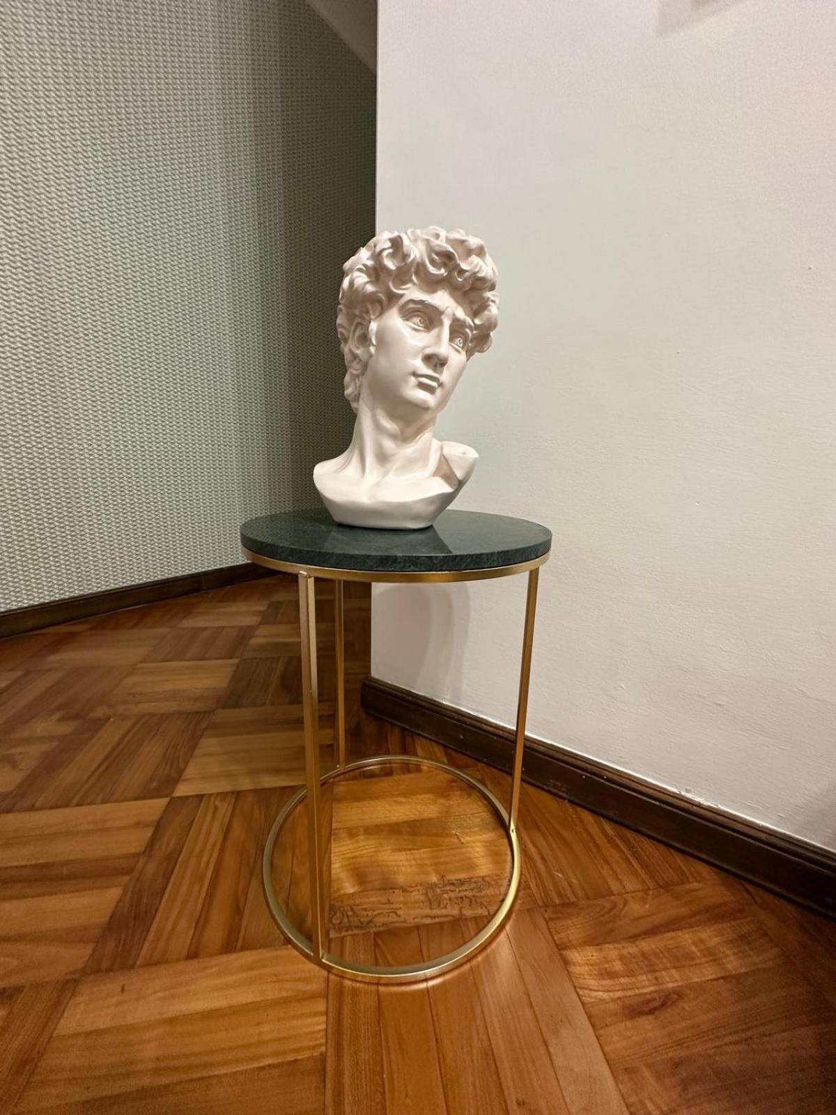 Elegant In A Historic Building, Just A Few Steps From The Duomo *